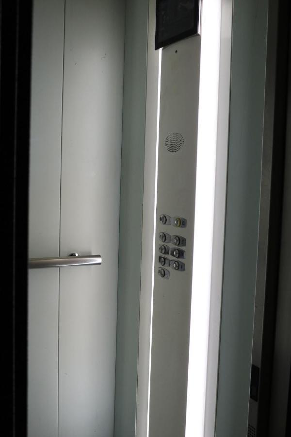 Fantastico Apartamento Junto A La Estacion Malaga Luaran gambar