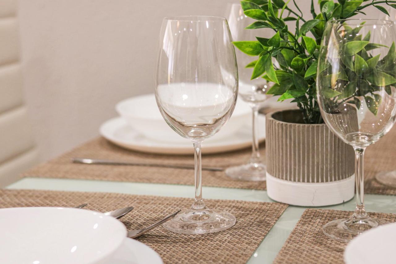 Fantastico Apartamento Junto A La Estacion Malaga Luaran gambar