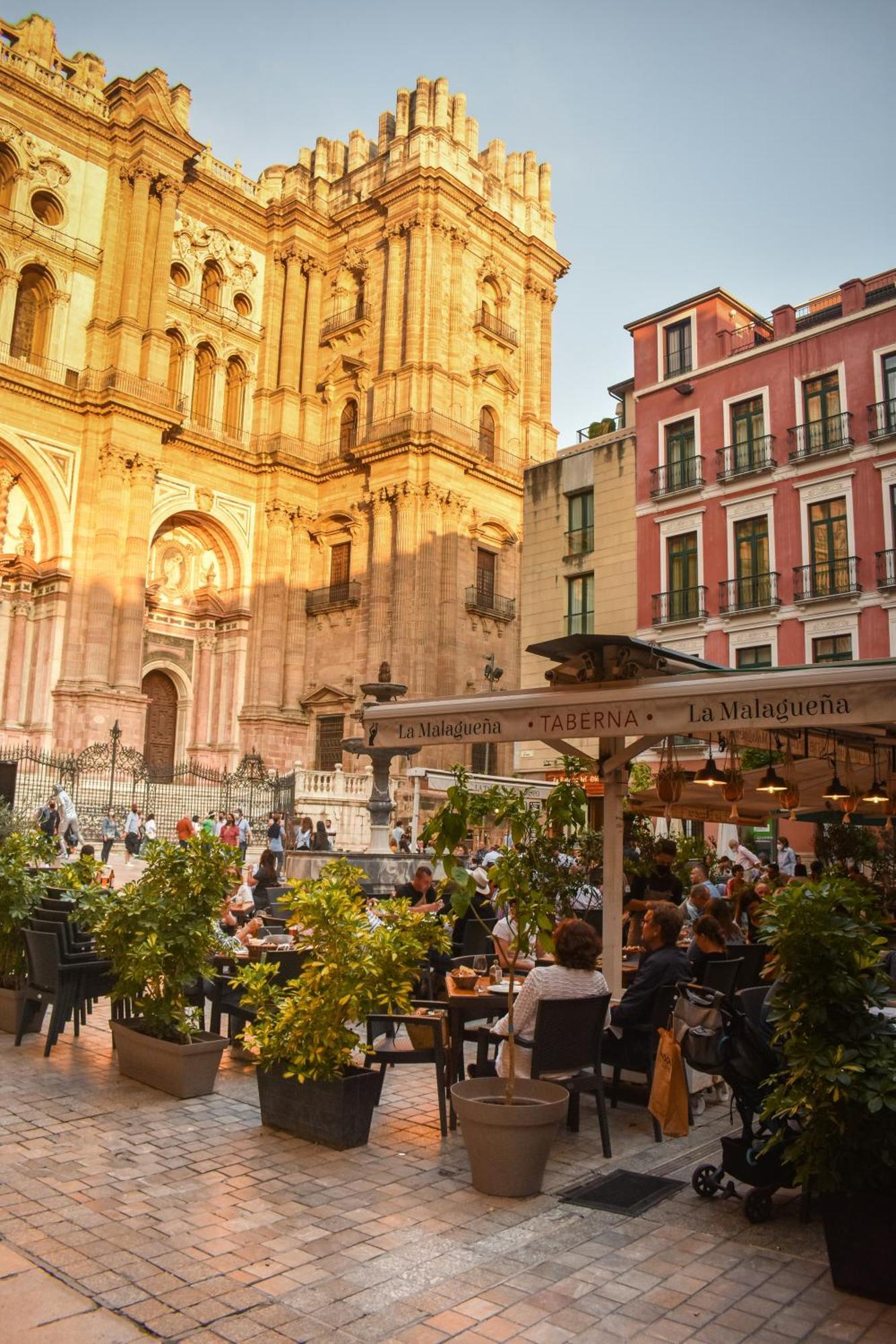 Fantastico Apartamento Junto A La Estacion Malaga Luaran gambar