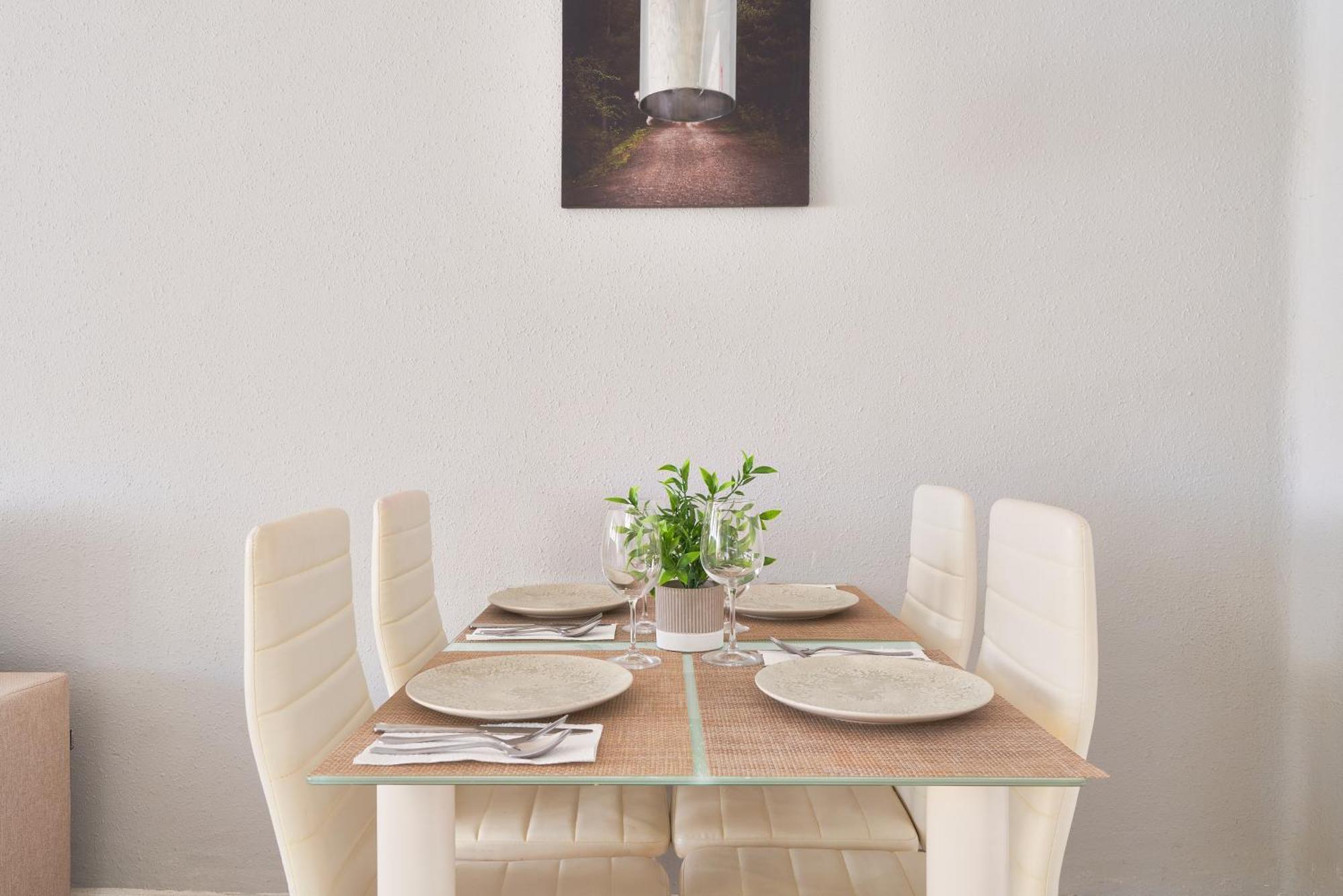 Fantastico Apartamento Junto A La Estacion Malaga Luaran gambar