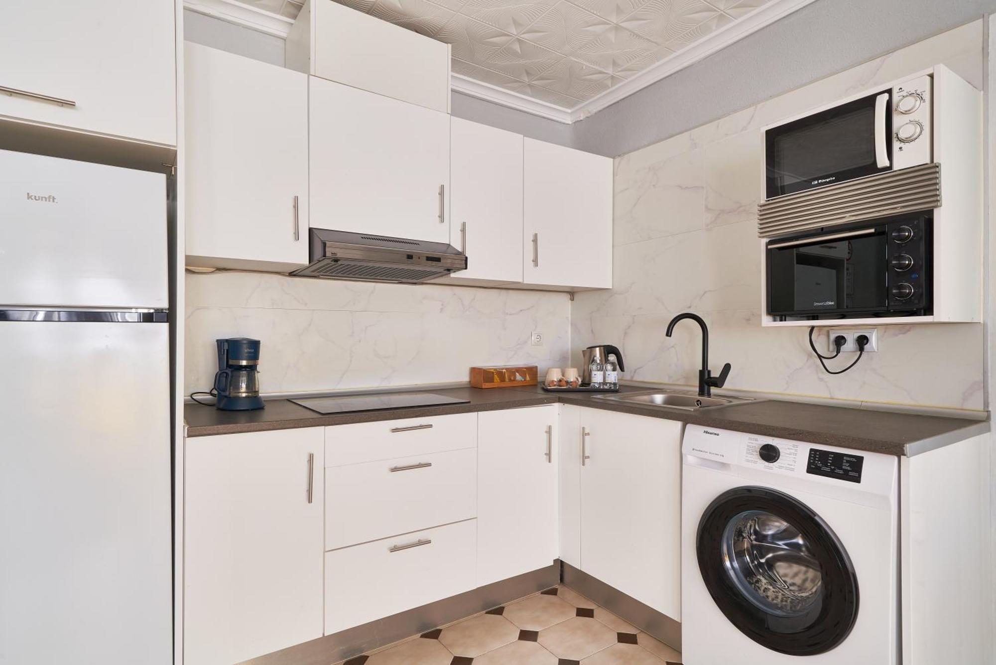 Fantastico Apartamento Junto A La Estacion Malaga Luaran gambar
