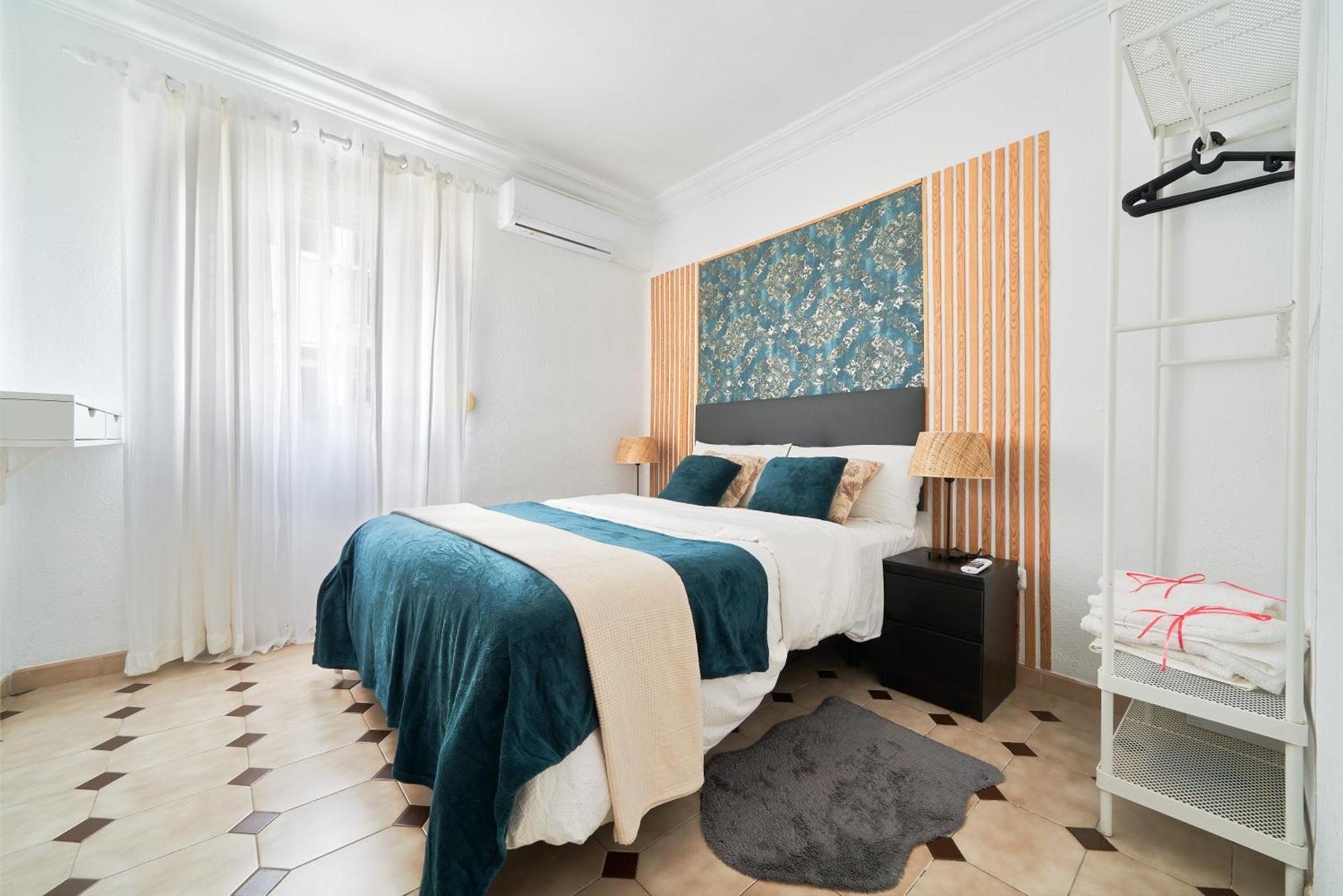 Fantastico Apartamento Junto A La Estacion Malaga Luaran gambar