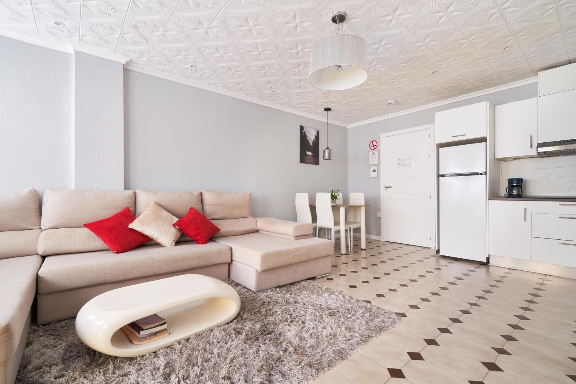 Fantastico Apartamento Junto A La Estacion Malaga Luaran gambar