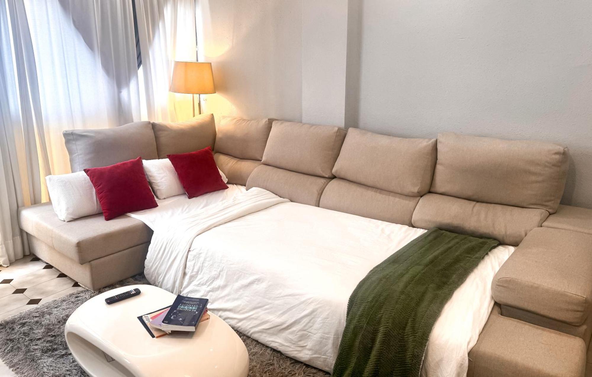 Fantastico Apartamento Junto A La Estacion Malaga Luaran gambar
